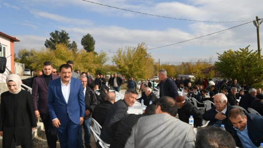 Malatya'da Abdal Musa Lokması ve Aşure İkramı Etkinliği Düzenlendi