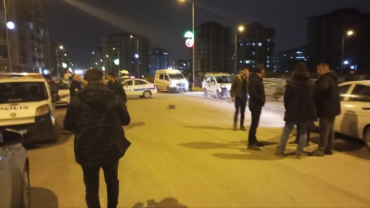 Alacak verecek kavgası kanlı bitti: 2 yaralı