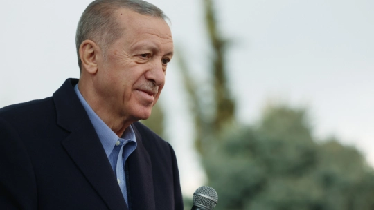 'Gelin 14 Mayıs'ta şu siyasi meftalara sandıkları mezar edelim'