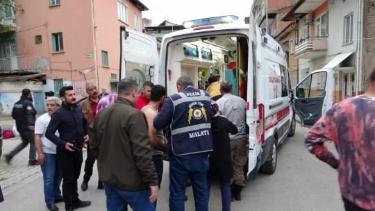 Malatya'da akrabalar arasında silahlı bıçaklı kavga