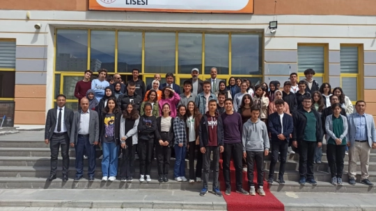 Yazar Ahmet Turgut Malatya'da öğrencilerle buluştu