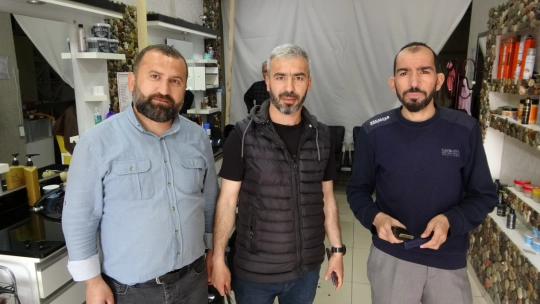 Malatya'daki depremzede kuaförlerden meslek dayanışması