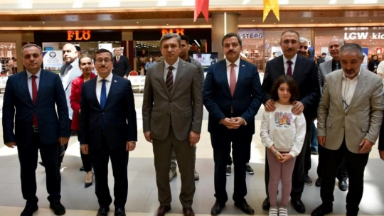 Malatya Turgut Özal Üniversitesi standına yoğun ilgi