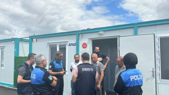 Malatya'da vatandaşlar kurbanlık almak için Arefe Günü'nü bekliyor