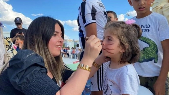 Konteyner kentteki çocuklar bayram etkinliğinde coştu