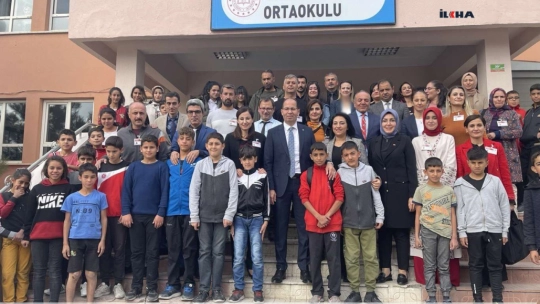 Öğretmenler sorunlarını MEB Temel Eğitim Genel Müdürü Morkoç'a iletti