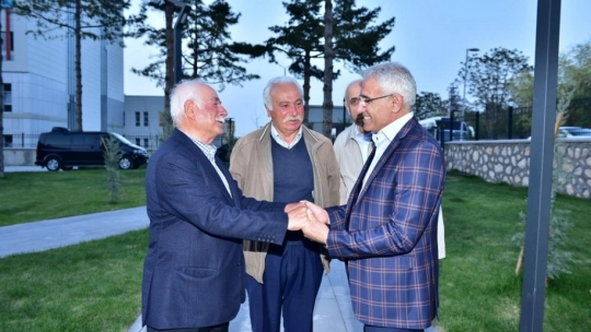 Battalgazi Belediyesi Kanaat Önderlerine İftarda Konuk Etti