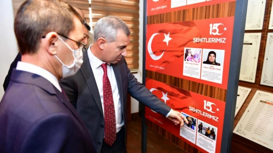 'Çok Değerli Eserler, Tebrik Ederiz'