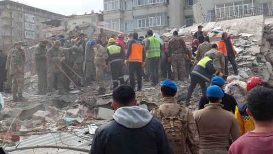 Malatya'daki depremde 1 ölü, 69 yaralı