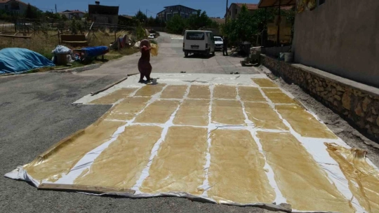 Deprem bölgesi Malatya'da kadınlardan üretim atağı