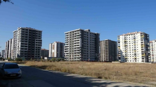 Deprem öncesi 6 milyona satılan daireler 1 milyona alıcı bulamıyor