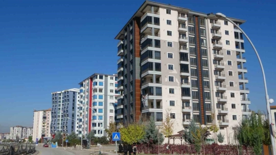 Deprem öncesi 6 milyona satılan daireler 1 milyona alıcı bulamıyor