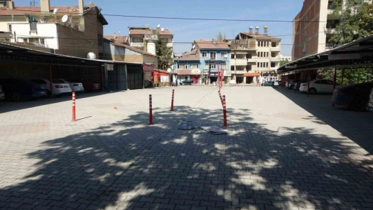Depremin vurduğu Malatya'da esnaf eski günleri arıyor