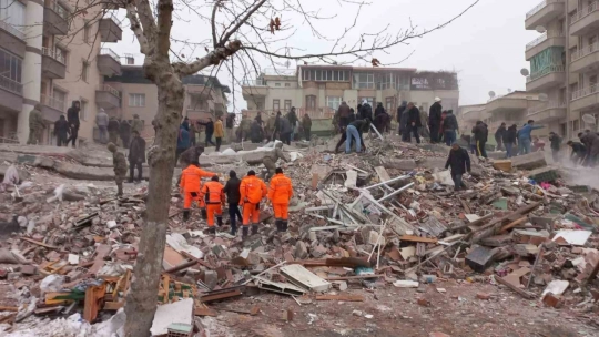 Depremin yıldönümünde acılar hala taze