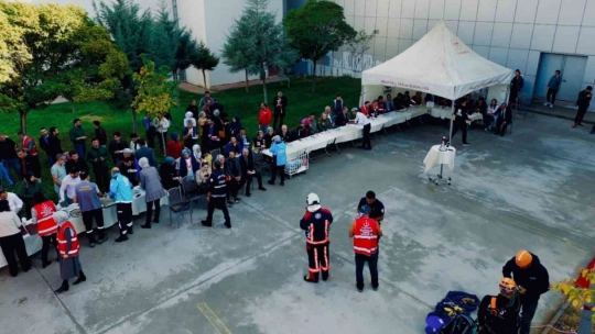 Depremle yıkılan Malatya'da deprem tatbikatı gerçeği aratmadı