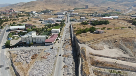 Gürkan: Yeni yolların açılmasıyla Malatya trafiği çok rahatlayacak