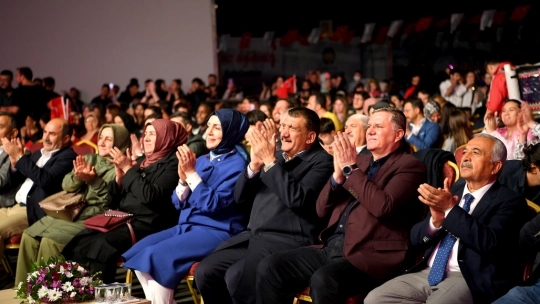 Gençlik Şöleni konserine binlerce Malatyalı katıldı