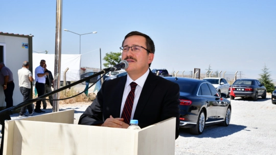 Vali Hulusi Şahin Adnan Başdemir Ortaokulu Temel Atma Törenine Katıldı