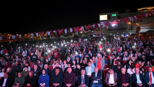 Gençlik Şöleni konserine binlerce Malatyalı katıldı