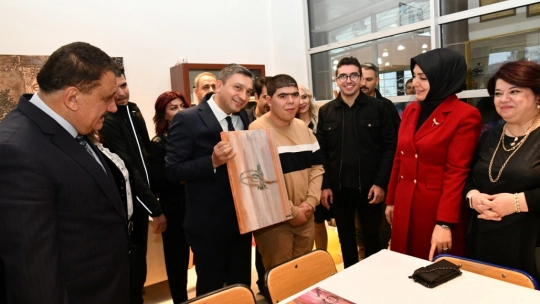 'Tuvalimdeki Ezgiler Sanat Atölyesinin' Açılışı Yapıldı