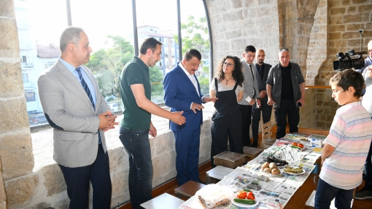 'İşler Nasıl Karma Sergisi', Taşhoran Kültür ve Sanat Merkezinde açıldı