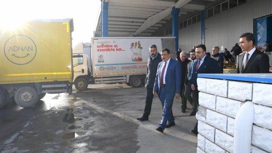 Başkan Gürkan, Esenlik Depolarında İncelemede Bulundu