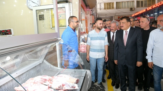 Başkan Gürkan, Şire Pazarı Esnafıyla Bir Araya Geldi