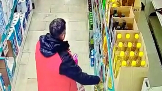 Malatya'da hırsızlık anı güvenlik kamerasına yansıdı