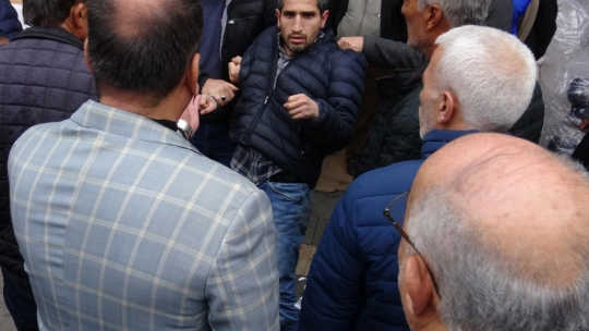 Malatya'da meslektaşı tarafından bıçaklanan seyyar satıcı ağır yaralandı
