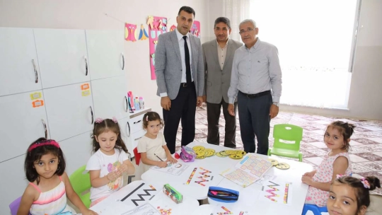 Minik kalpler Kur'an ahlakıyla yetişiyor