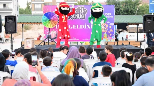 Güder depremzede çocukların eğlencesine ortak oldu