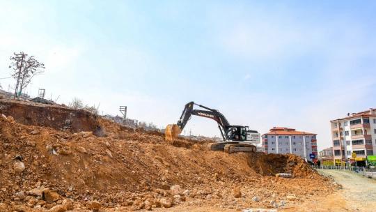 Başkan Gürkan, Güney Kuşak Yolunda İncelemede Bulundu