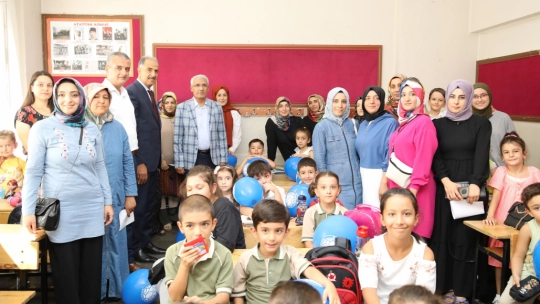 Başkan Güder Minikleri İlk Derste Yalnız Bırakmadı