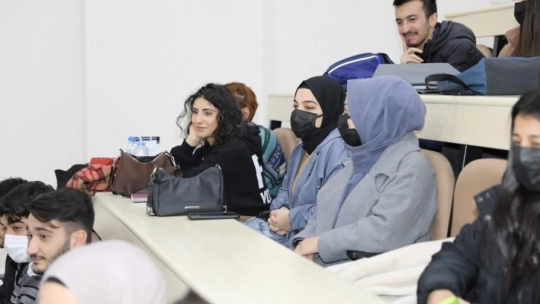 Üniversite Öğrencileri Sordu, Başkan Güder Cevapladı