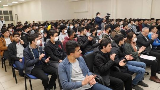 Battalgazi'deki 4 Bin 105 Öğrenciye Eğitim Seti Desteği Verildi