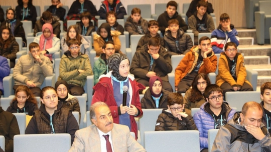 Mehmet Ali Aydınlar Fen Lisesi'nde söyleşi programı düzenlendi