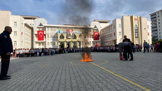 İtfaiye Ekipleri Eğitimlerini Sürdürüyor
