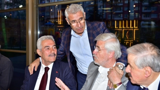 Battalgazi Belediyesi Kanaat Önderlerine İftarda Konuk Etti