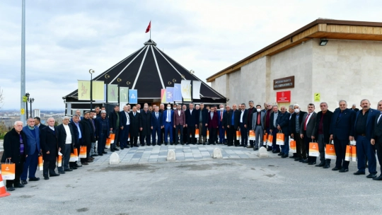 Başkan Çınar, 81 Mahalle Muhtarı ile bir araya geldi