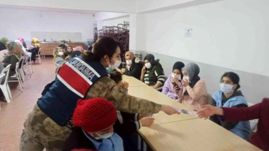 Kadın işçilere KADES bilgilendirmesi