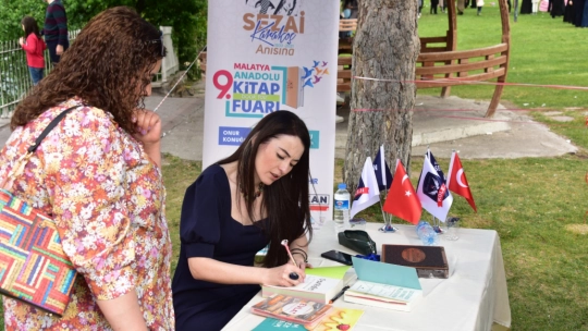 9'uncu Malatya Anadolu Kitap Fuarına İlgi Yoğun!