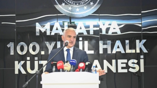 Malatya 100. Yıl Halk Kütüphanesi hizmete açıldı