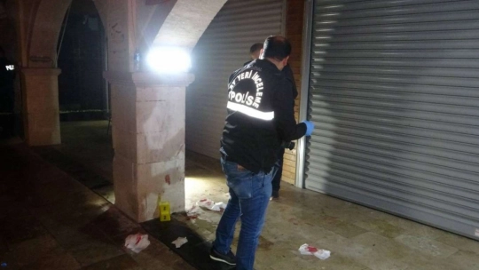 Malatya'da bıçaklı kavga: Biri ağır 3 yaralı
