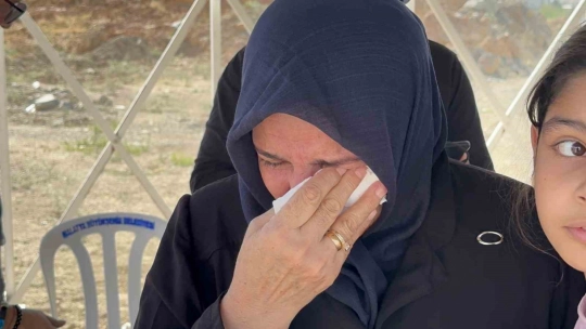 Malatya'da evlerle birlikte hayallerde yıkılıyor