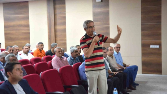 Malatya'da Muhtarlarla eğitim toplantısı