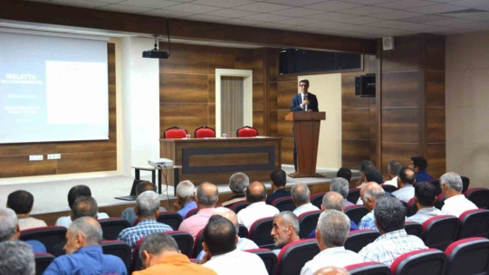 Malatya'da Muhtarlarla eğitim toplantısı