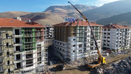 Malatya'da TOKİ deprem konutları hızla yükseliyor