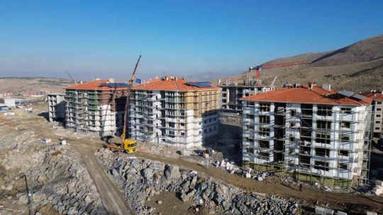 Malatya'da TOKİ deprem konutları hızla yükseliyor
