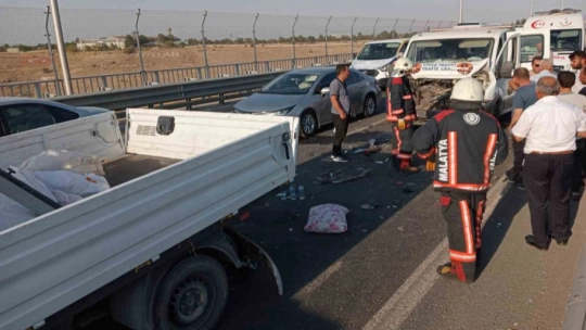 Malatya'da zincirleme kaza: 2 yaralı
