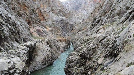Malatya Kayaarası kanyonu her mevsim ayrı güzel